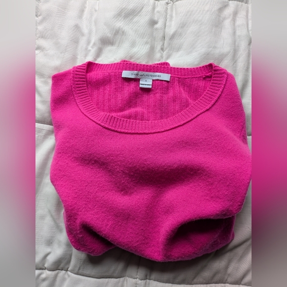 Pure Cashmere Diane vonFurstenberg Pink Sweater - Picture 2 of 12